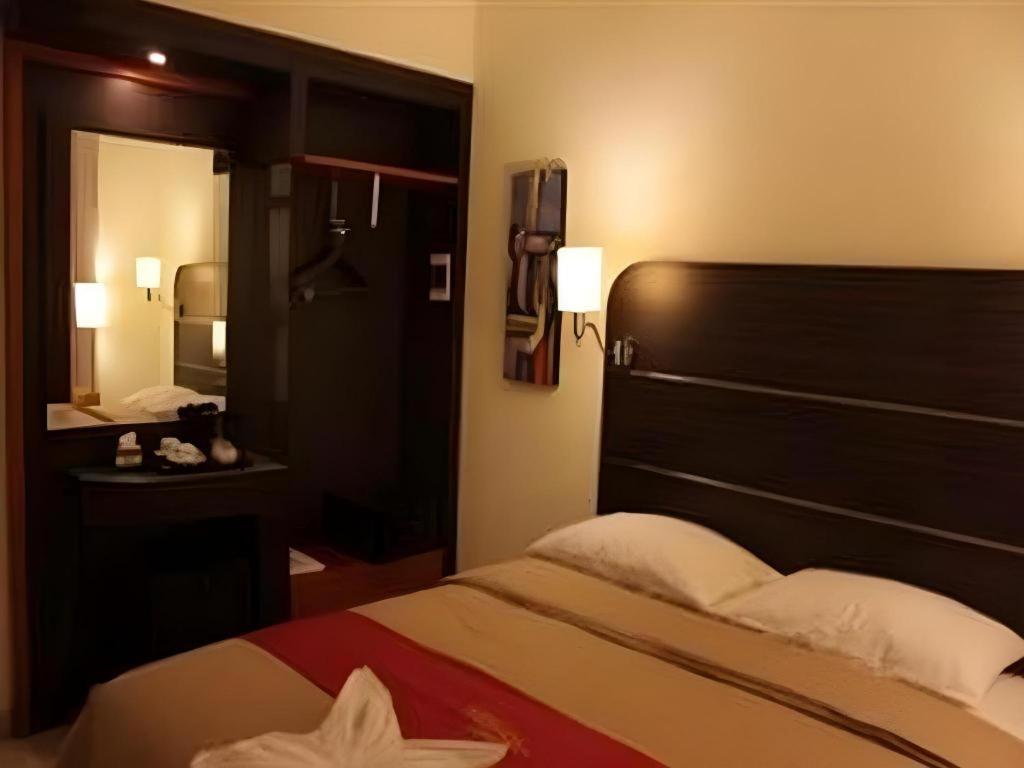 Travello Hotel Manado Exteriér fotografie